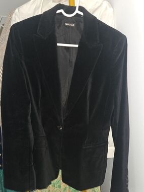 Tahari Black Velvet Single-Button Blazer